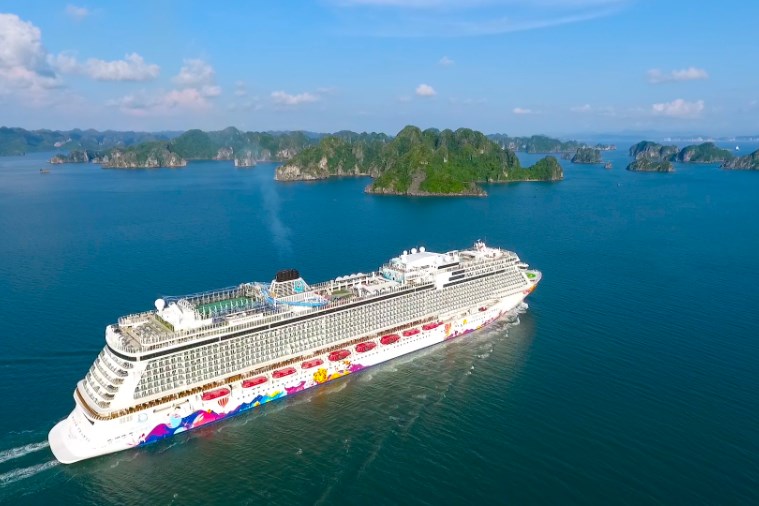 Tour Hà Nội - Vịnh Hạ Long - Sửng Sốt - Titop